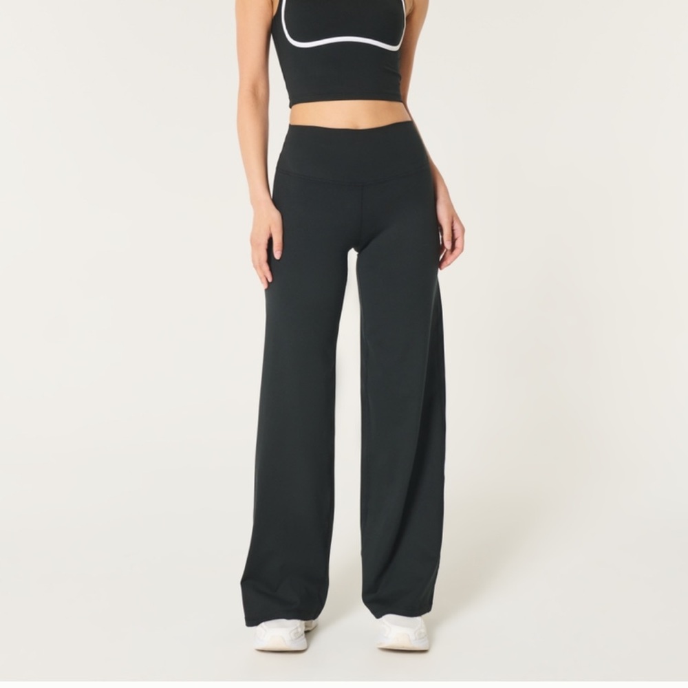 Gilly Hicks Black Recharge Pants
